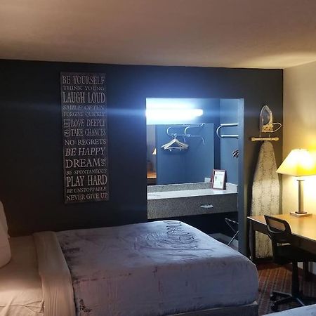 Osu King Bed Hotel Room 109 Wi-Fi Booking Stillwater Exterior photo