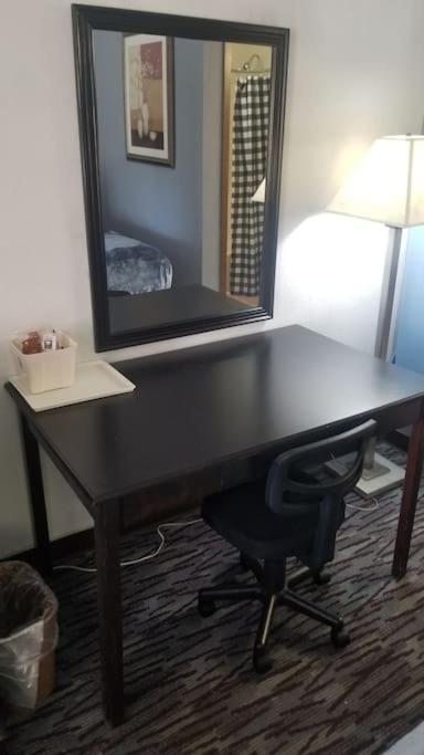Osu King Bed Hotel Room 109 Wi-Fi Booking Stillwater Exterior photo